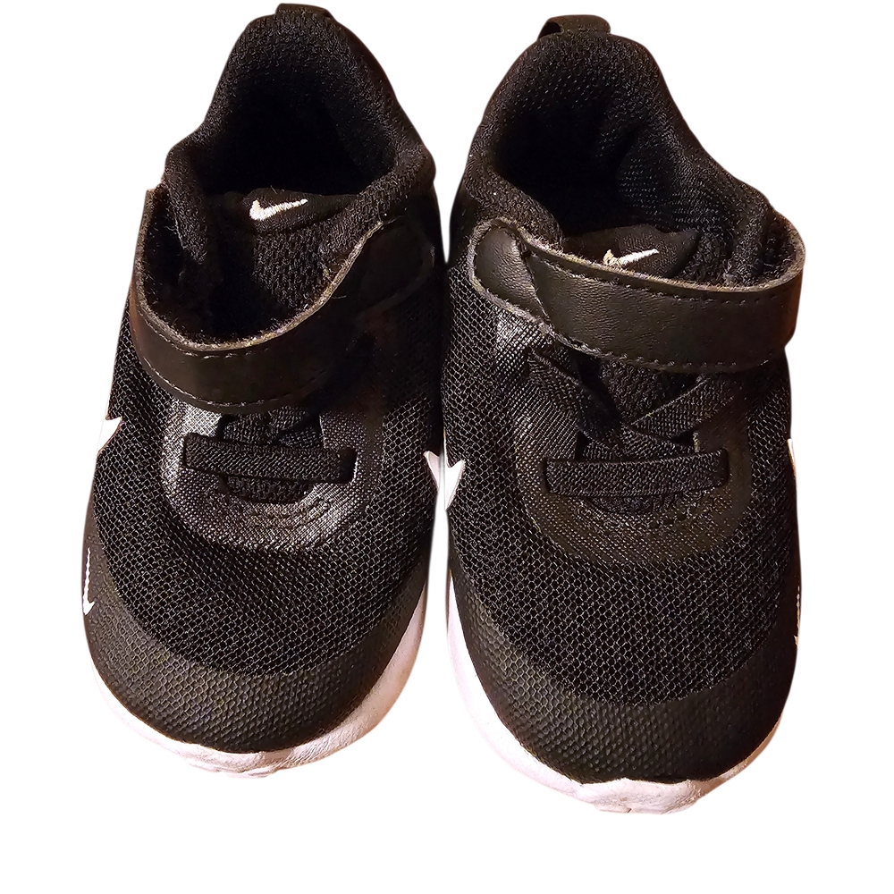 Nike Kids Black and White Sneakers